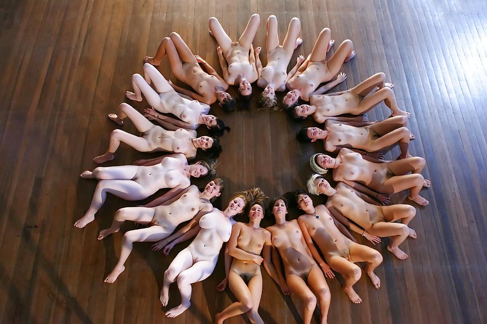 16P Yoga girls
