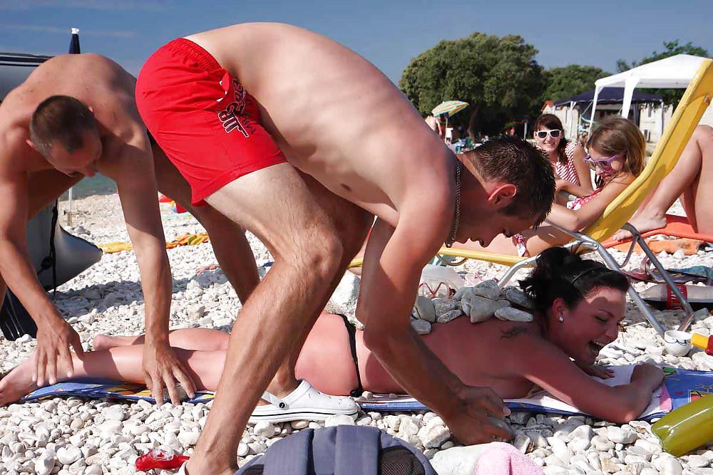 25P The beach 138