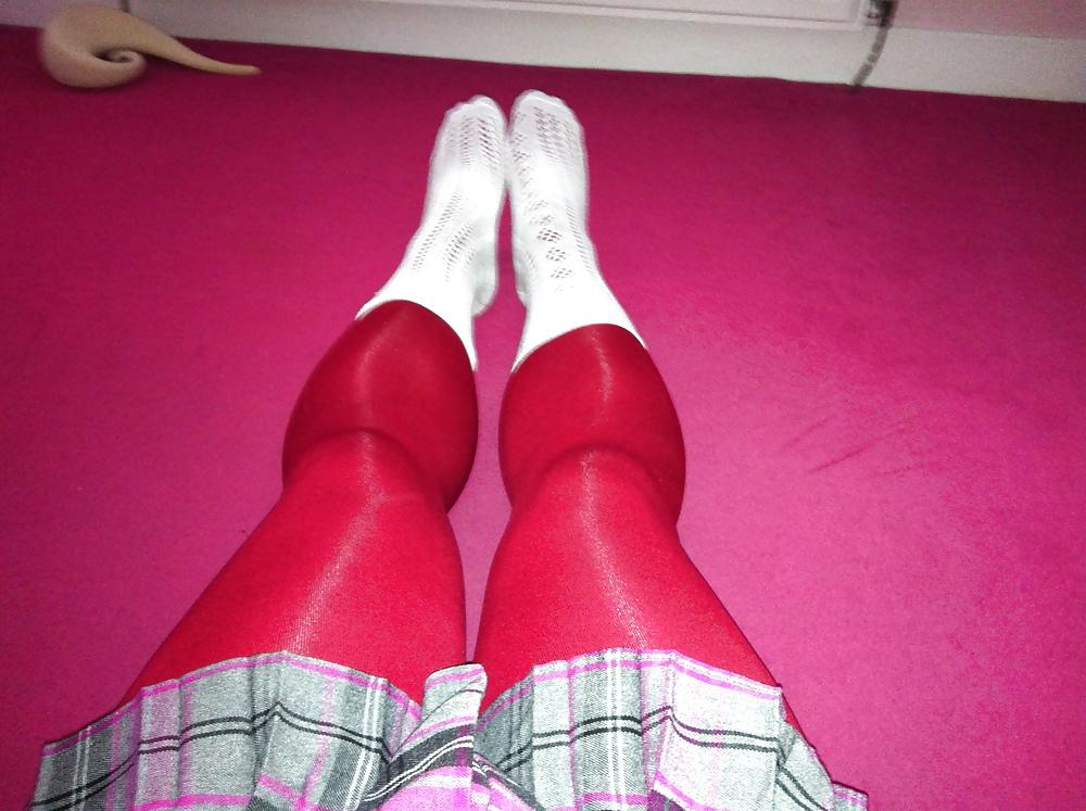 7P Red tights and school socks