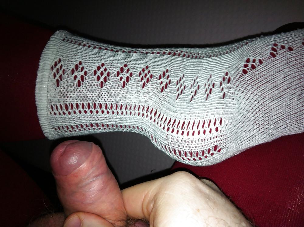 7P Red tights and school socks
