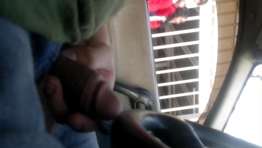 25P Flashing, exhibicionismo, mostrando el pene en la calle