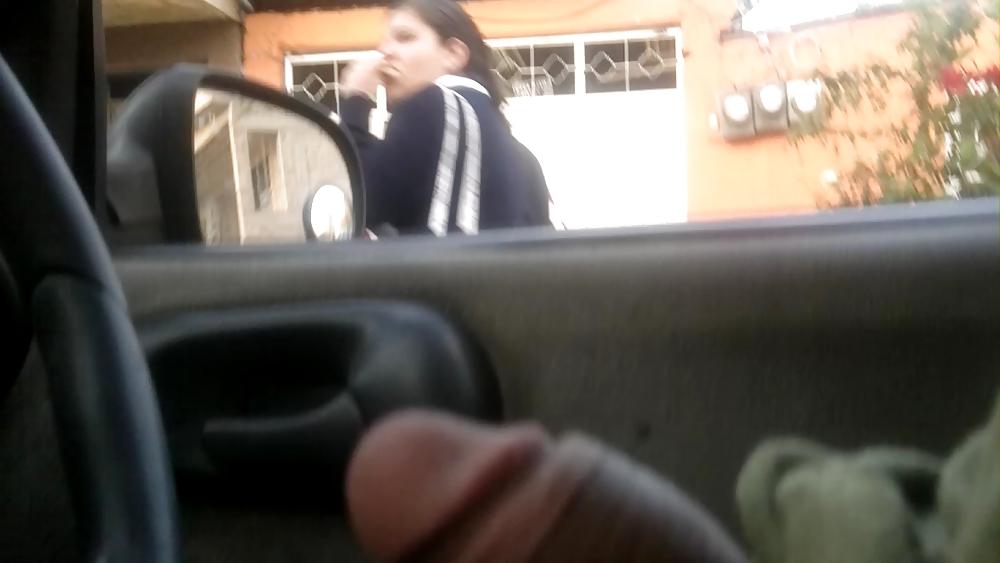 25P Flashing, exhibicionismo, mostrando el pene en la calle