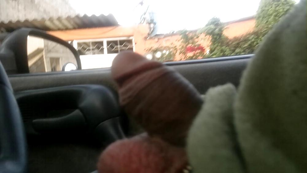 25P Flashing, exhibicionismo, mostrando el pene en la calle