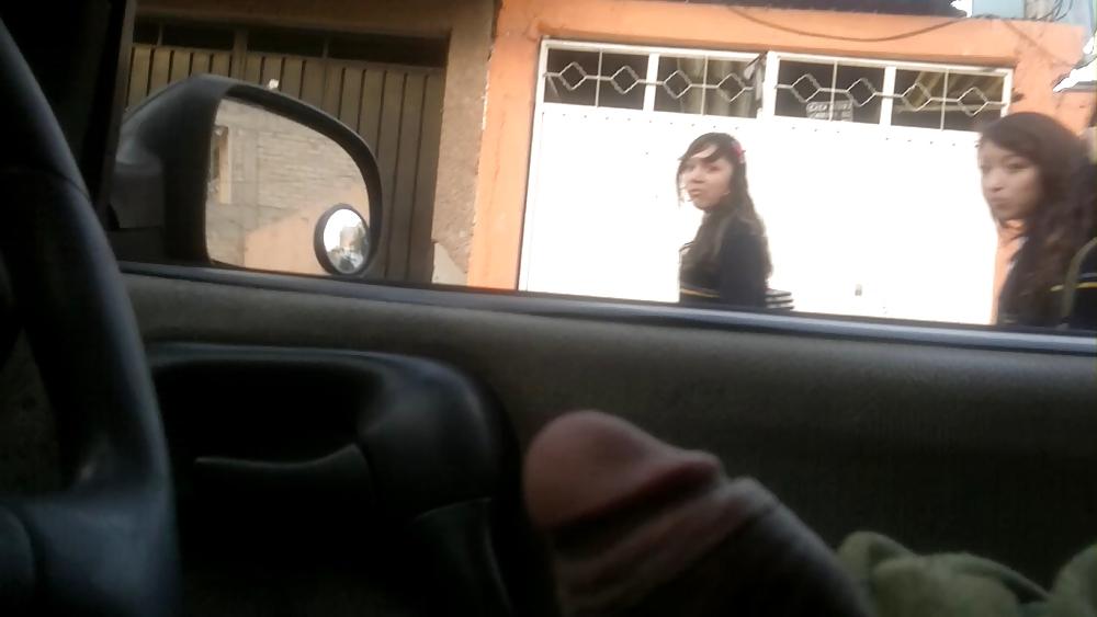 25P Flashing, exhibicionismo, mostrando el pene en la calle