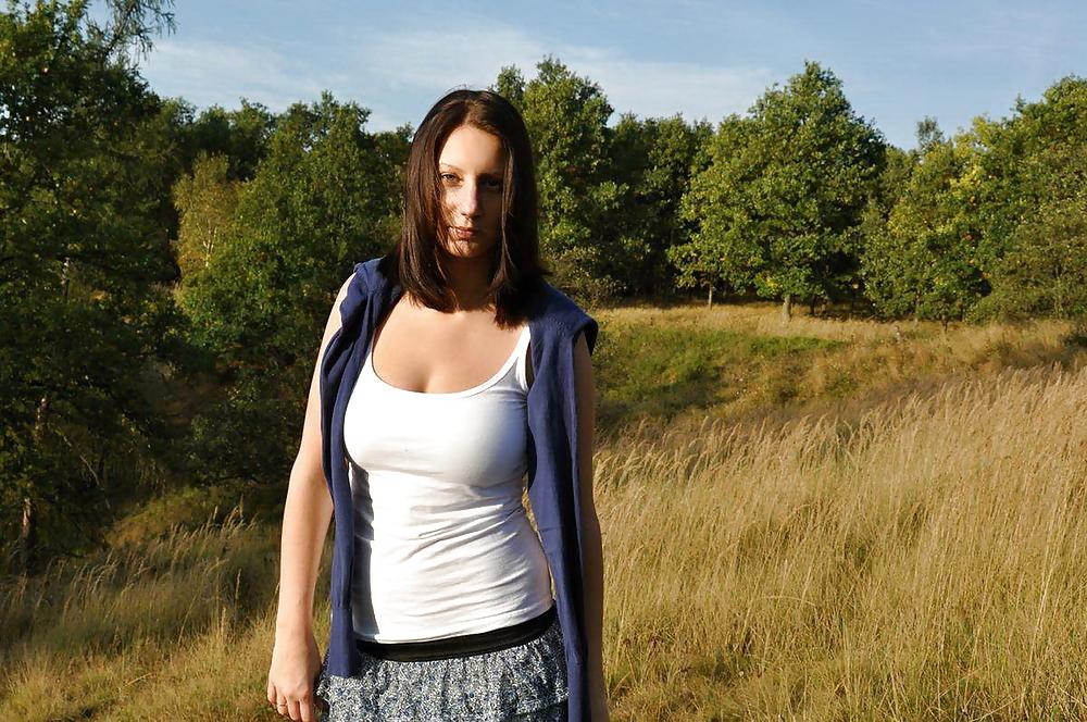 25P Czech woman with perfect forms