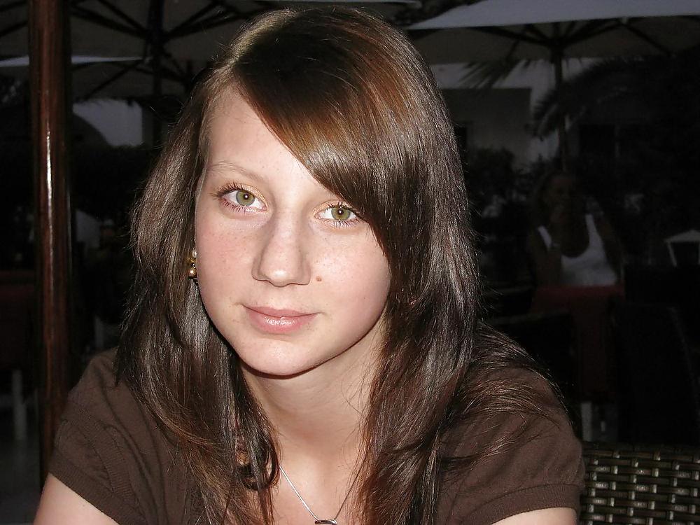 25P Czech woman with perfect forms
