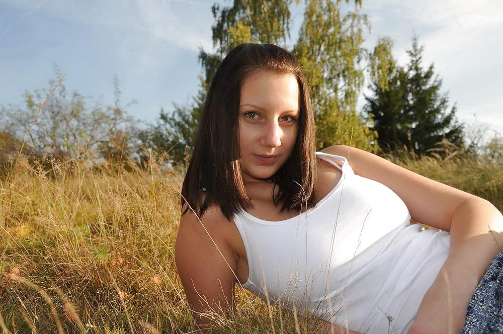 25P Czech woman with perfect forms