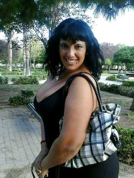 25P MIX OF REAL MATURE LADIES, MILFS & OLDER SLUTS