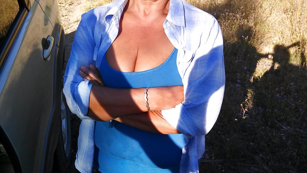 9P Flashing my big mature tits