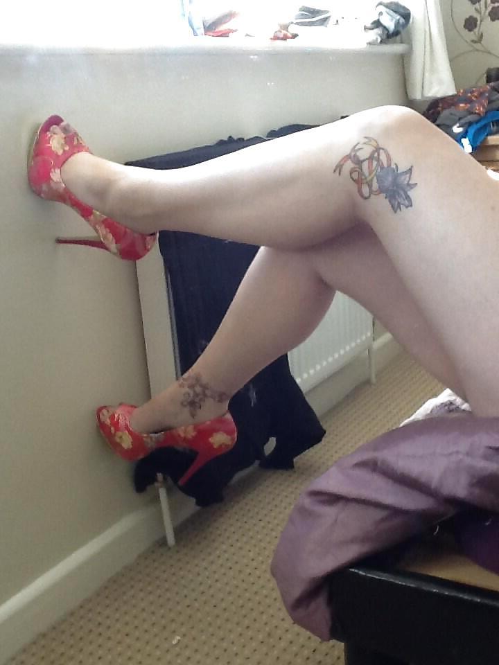 4P Hot Horny Somerset Slut Flashing Smooth Pussy