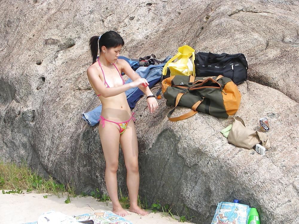25P Fun on the beach with Mariko