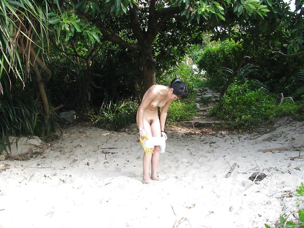25P Fun on the beach with Mariko