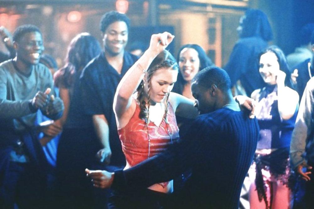17P Julia Stiles - A Very White Woman Who Loves Very Black Men 