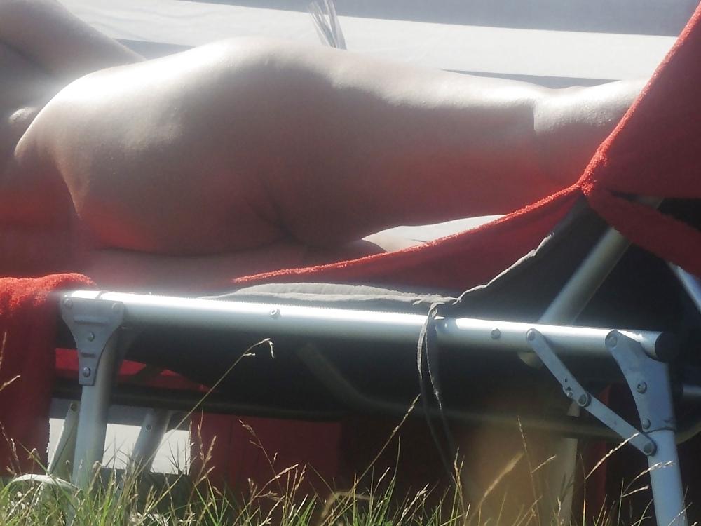 10P Secretly photographed on the beach