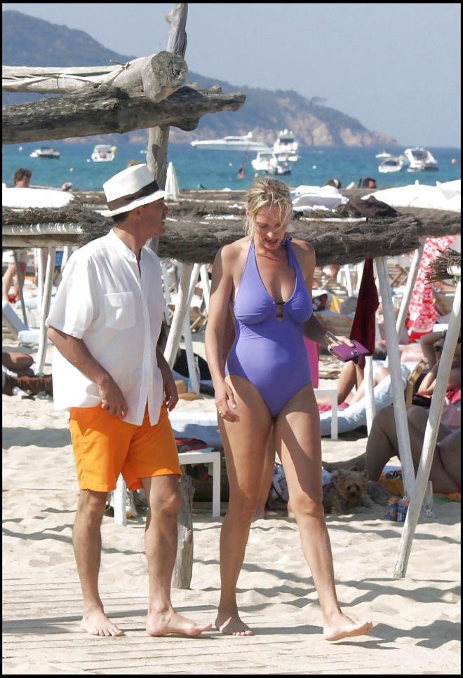 14P Celebs voyeur beach