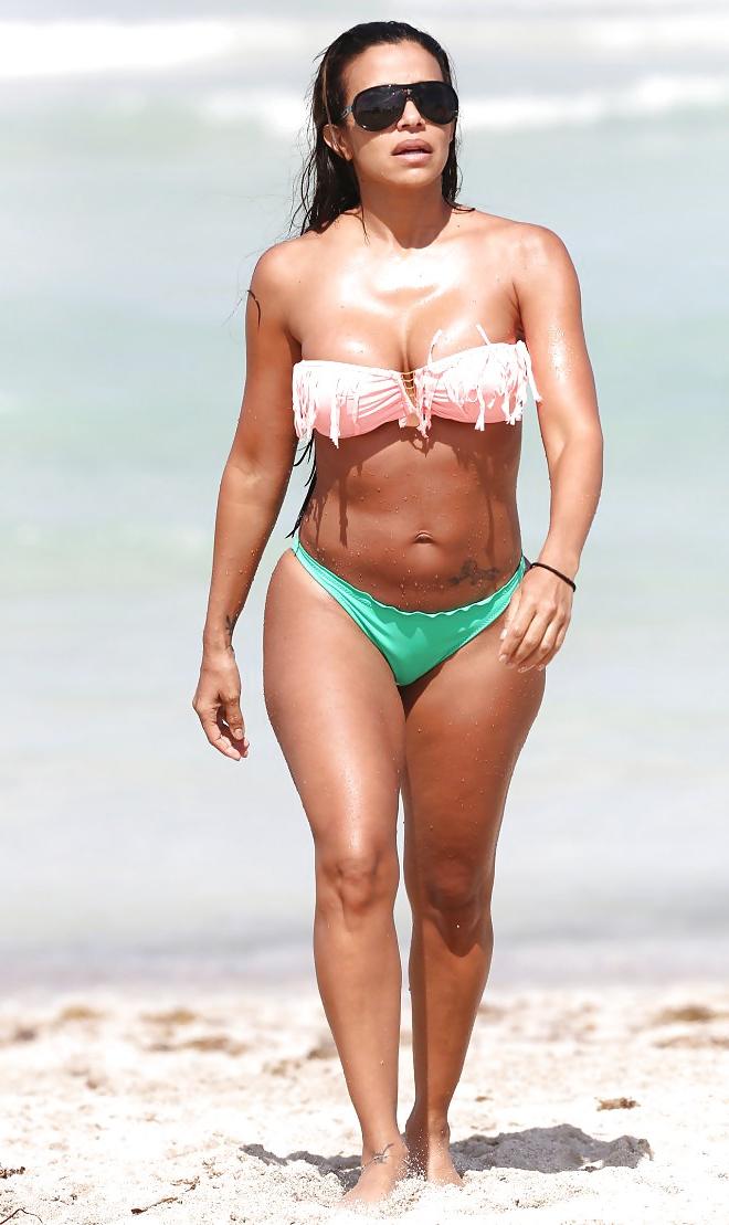 14P Celebs voyeur beach