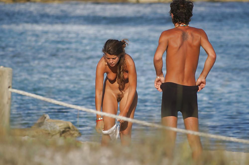 25P Beach undressing 5.