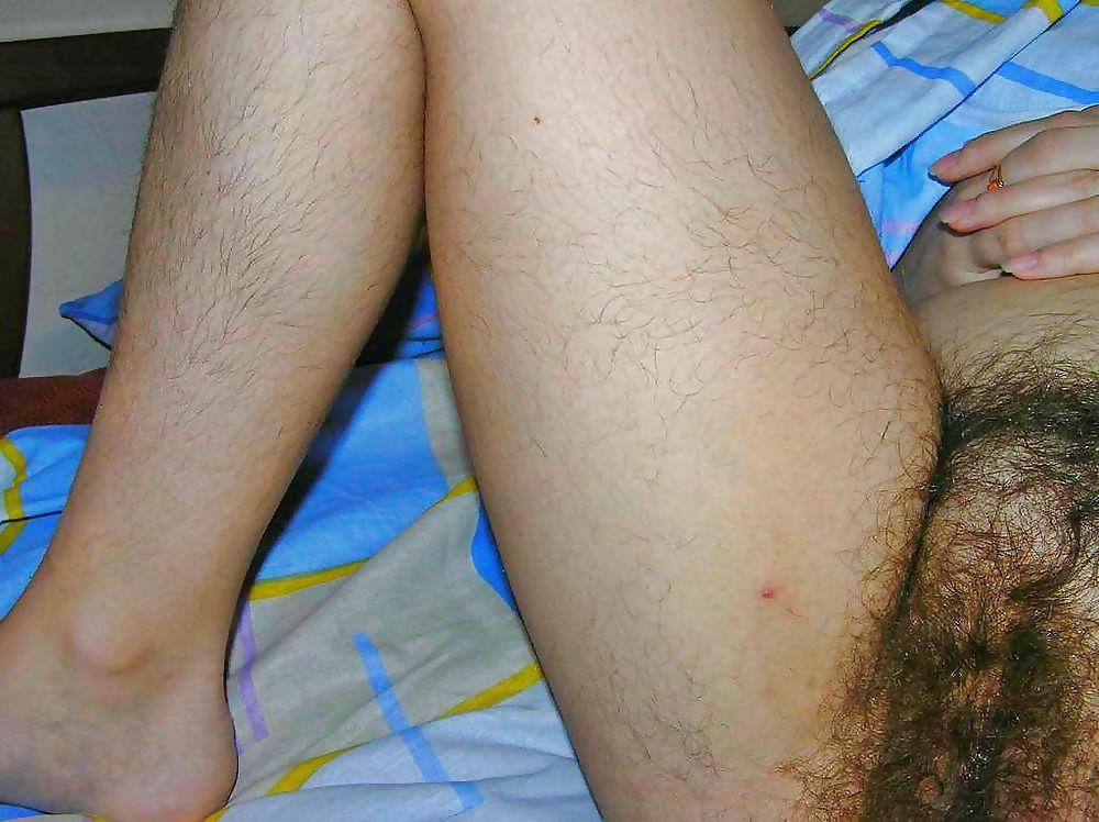 25P Love hairy legs