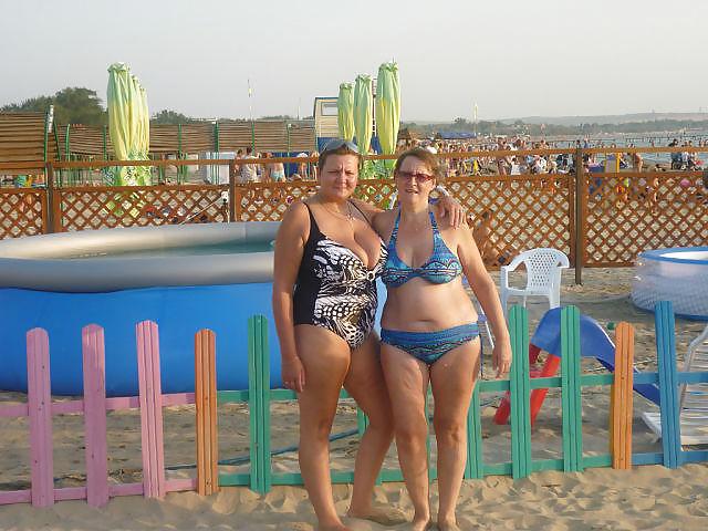 14P Busty Russian Woman 1214