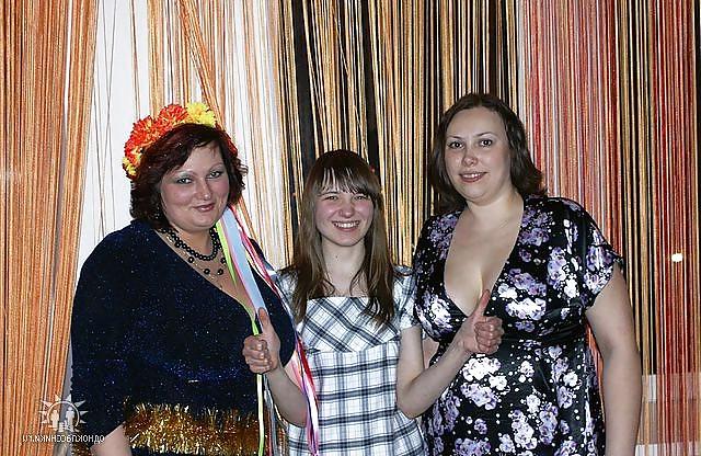 14P Busty Russian Woman 1207
