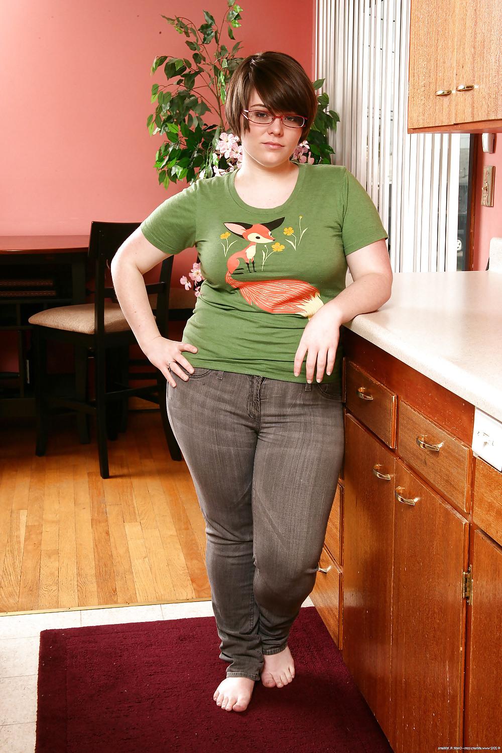 24P I love Bianca's hairy pussy