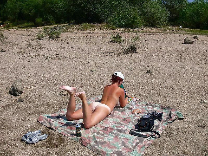 25P Nudist Beach Fun