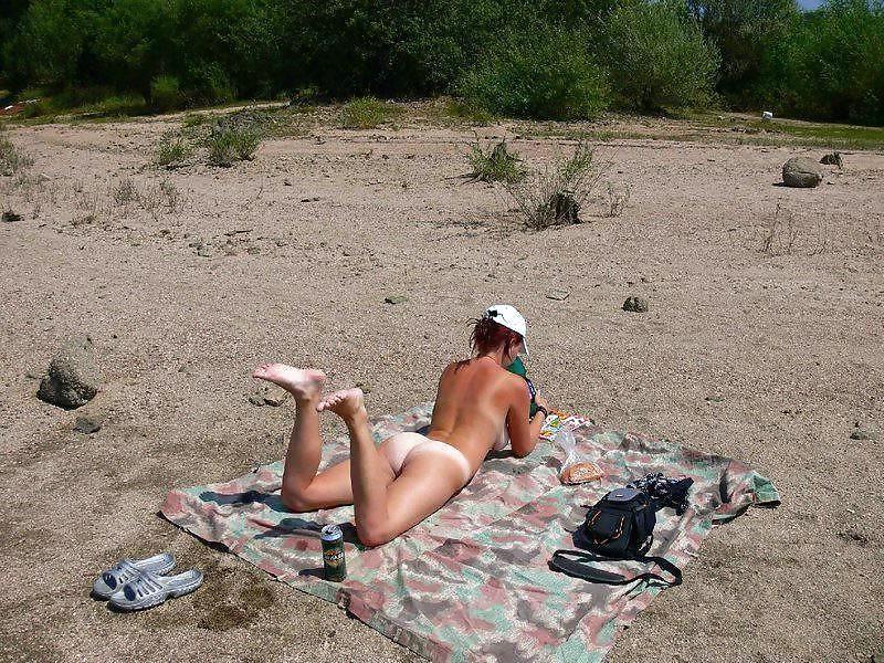 25P Nudist Beach Fun