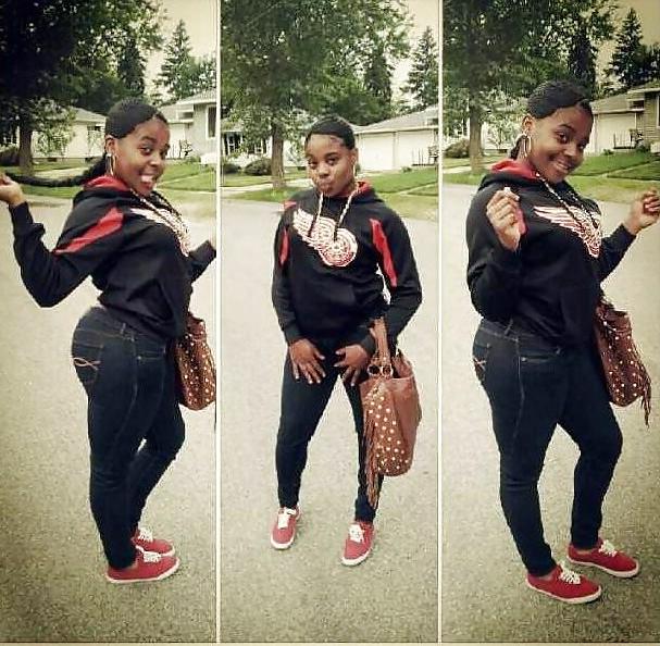21P Schulschlampe (SCHREIBEN SIE MIR EINE NACHRICHT FÜR NACKTE)