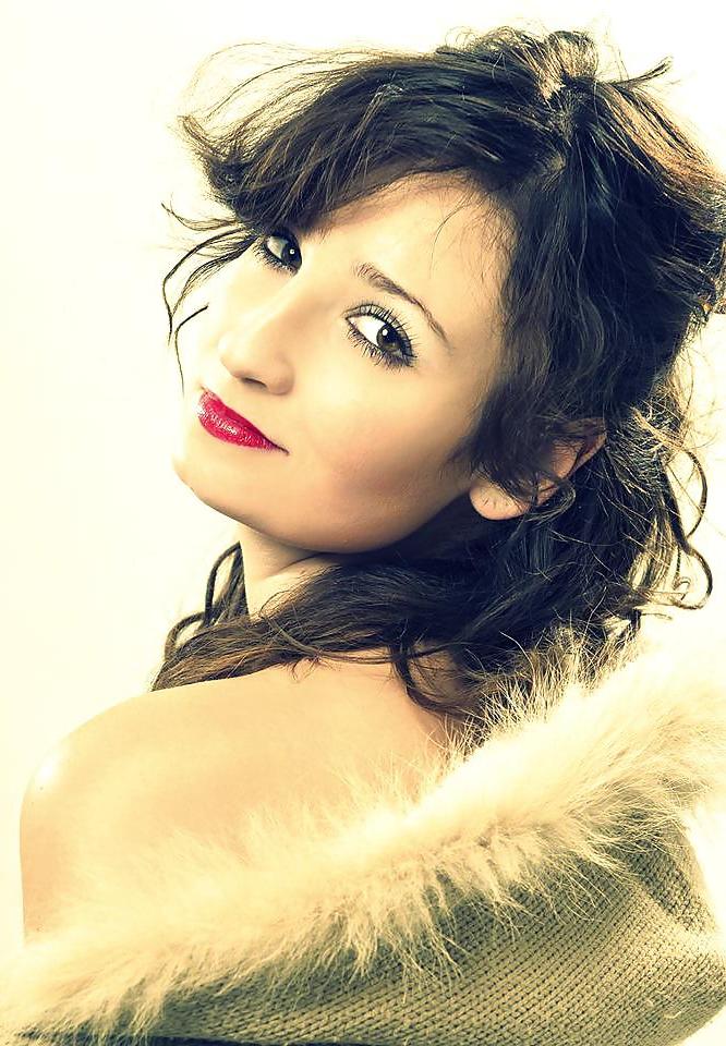 21P Hot german woman