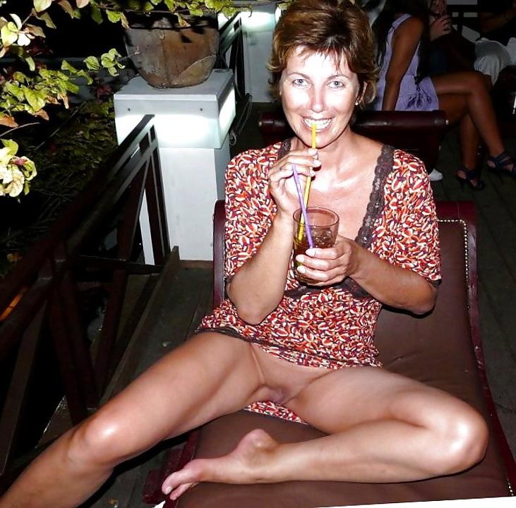 25P Upskirt milf teens sluts