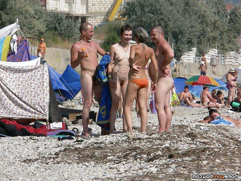 25P Girls on the beach