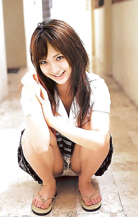 25P Schoolgirl upskirts
