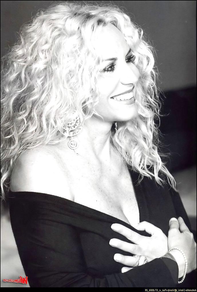 25P Antonella Clerici (Italian Milf)
