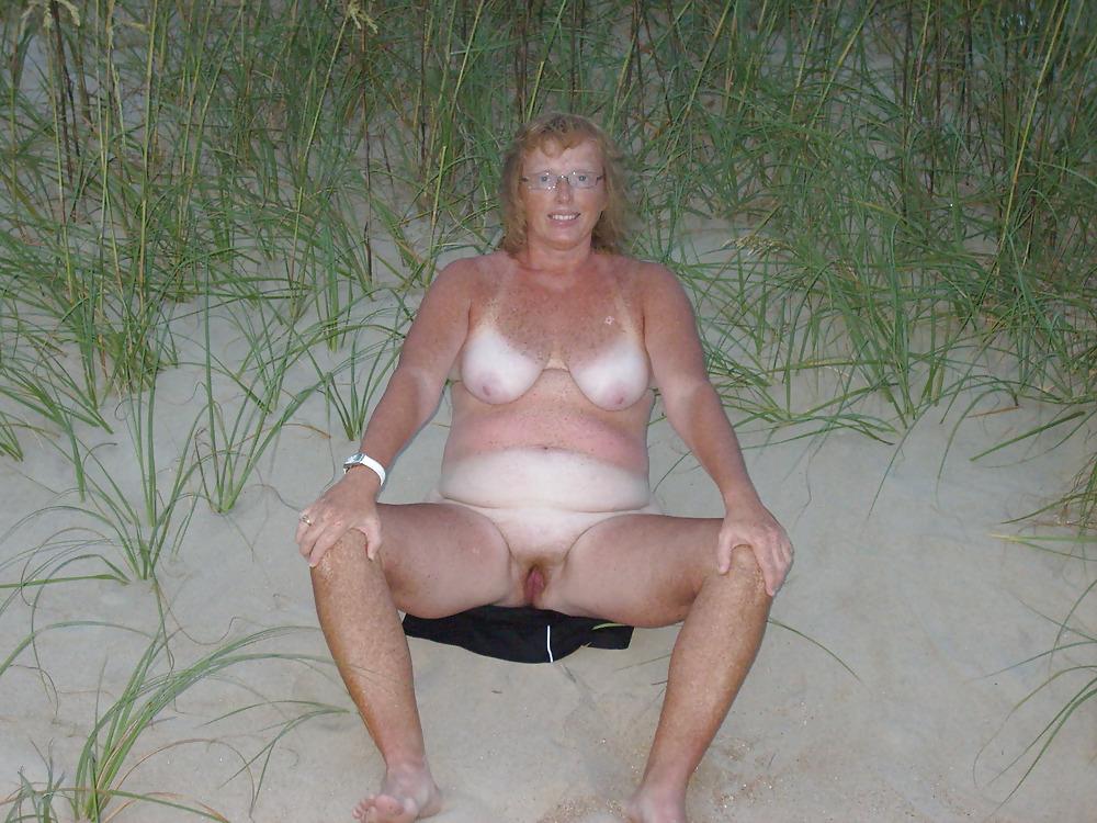 4P Wife at beach
