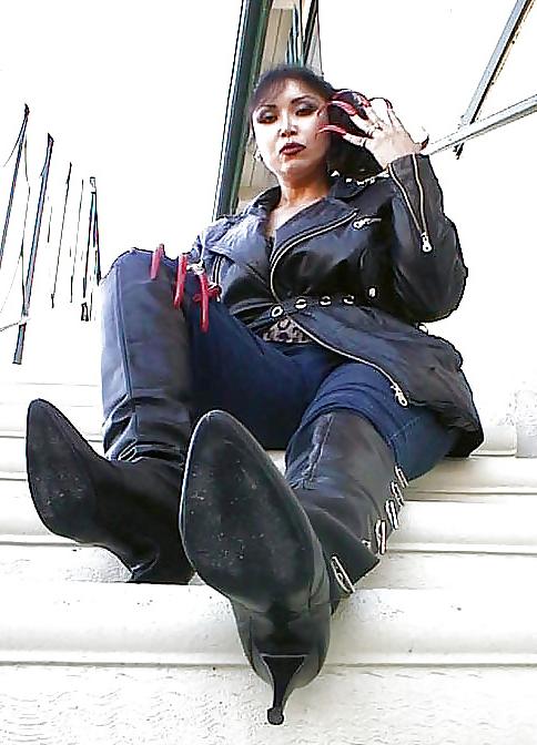 15P Find myself! Leather Mistress