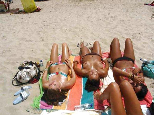 25P The beach 144