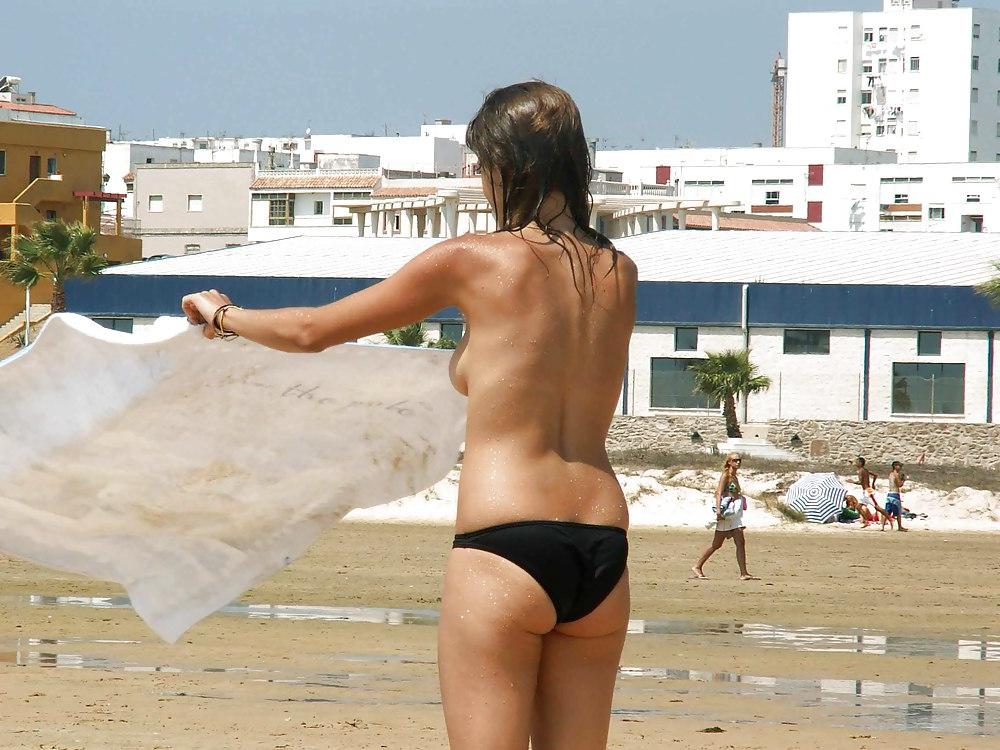 25P The beach 144