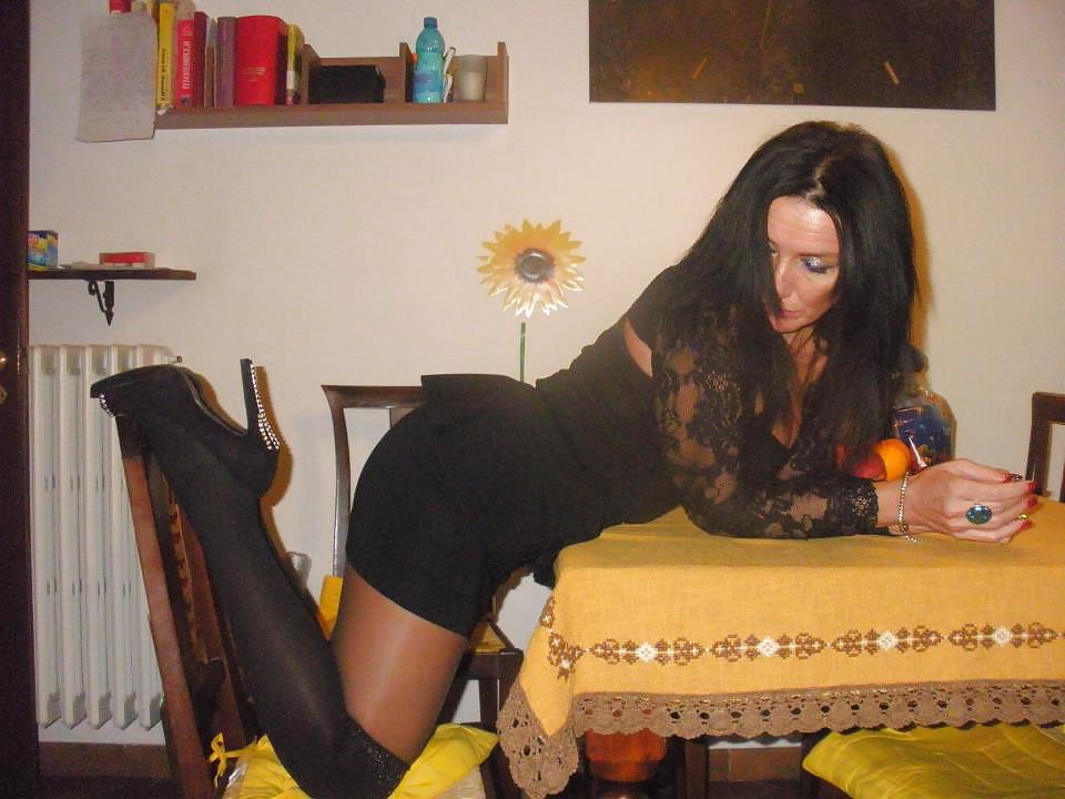 25P Italian milf: Giovanna