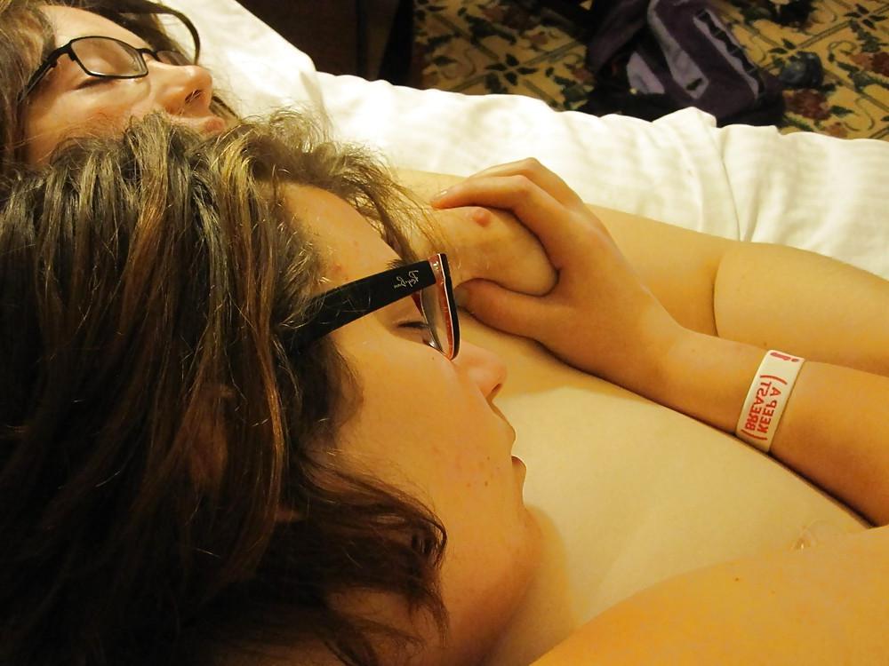 25P Lesbian Wake Up Sex