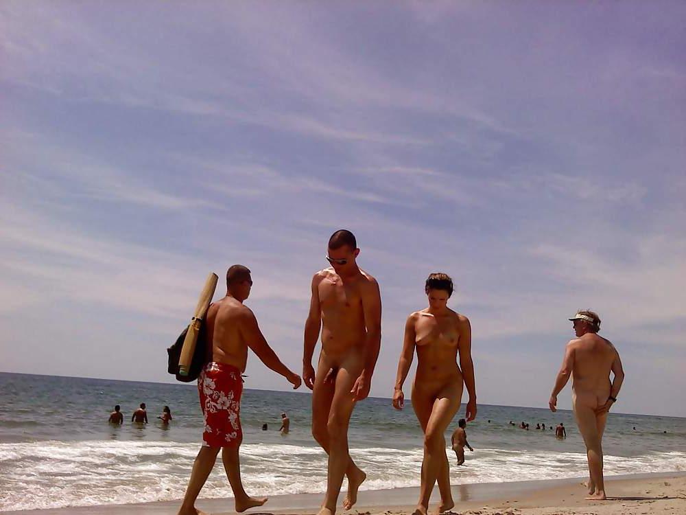 23P Voyeur on the beach