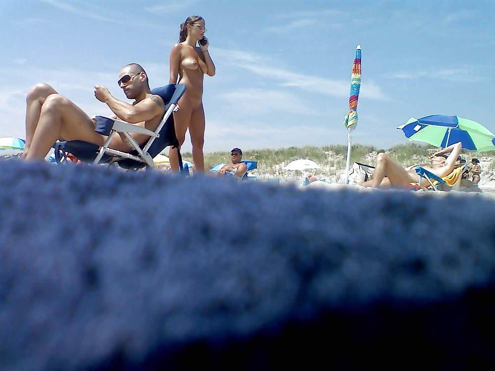 23P Voyeur on the beach