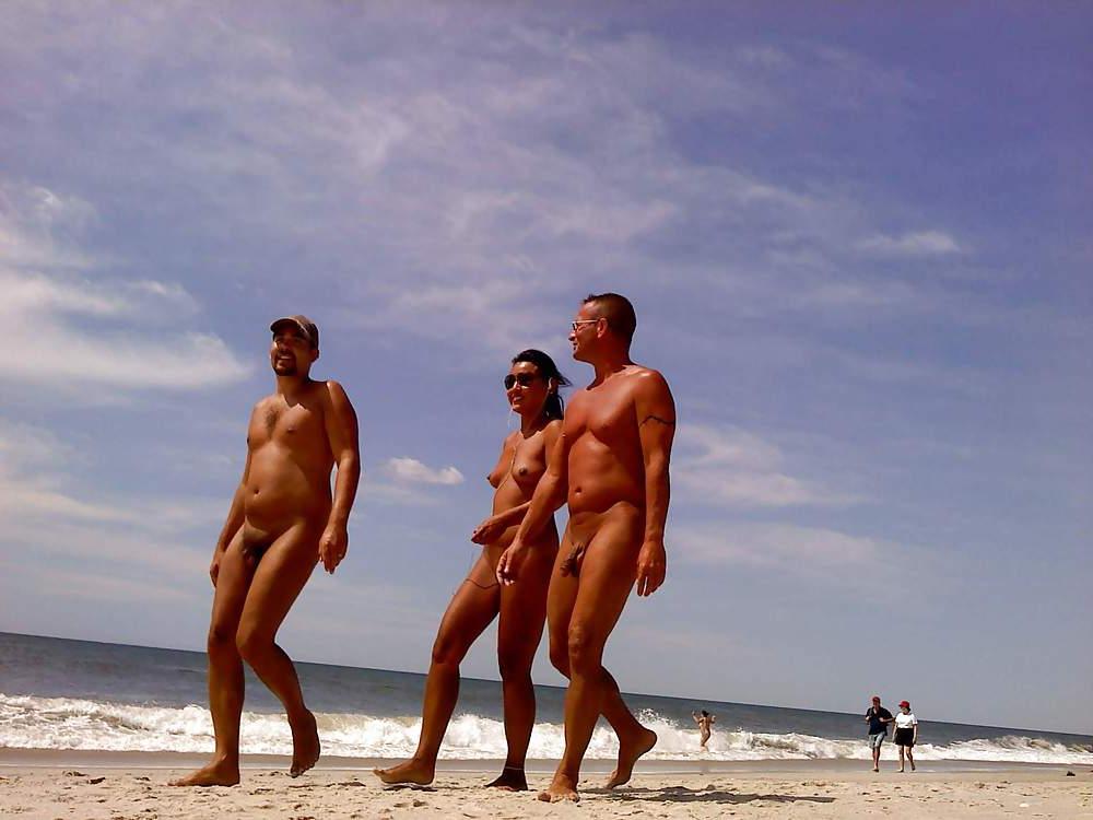 23P Voyeur on the beach