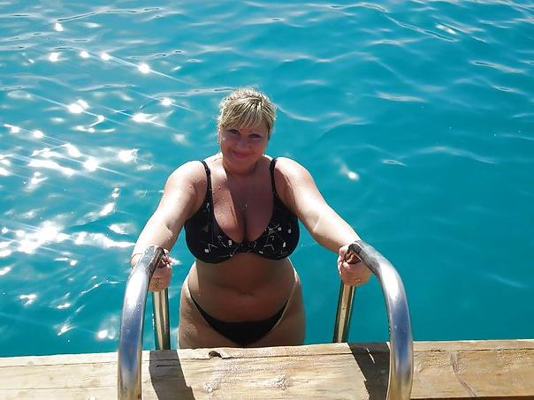 13P Busty Russian Woman 1011