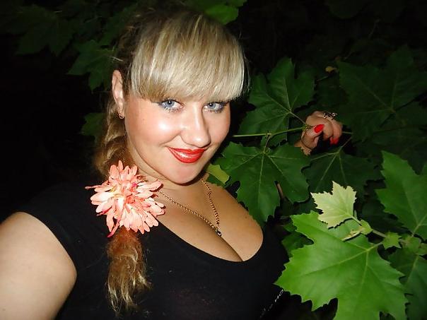 13P Busty Russian Woman 1011
