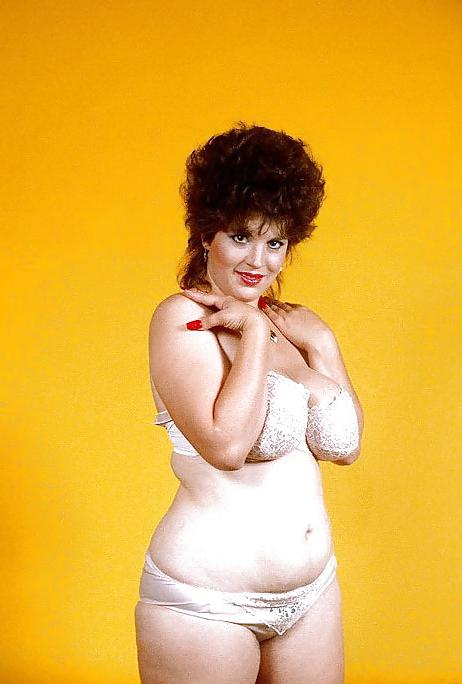 25P Busty Hairy Grannies 15