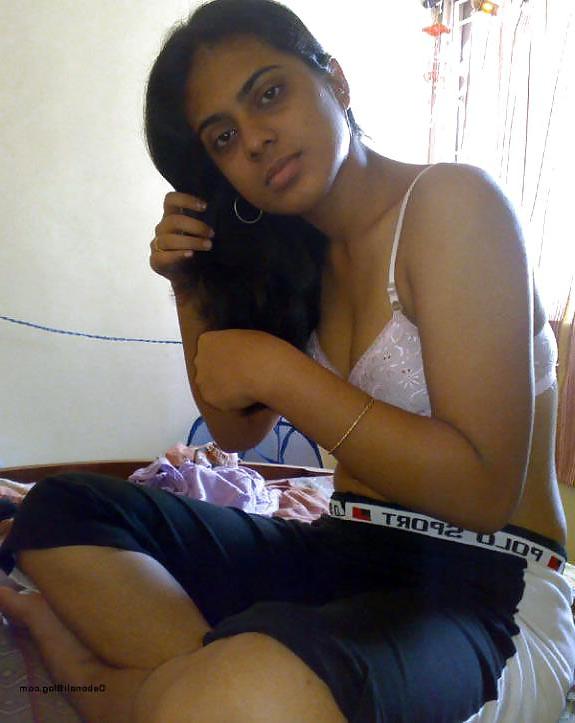 8P Indian College Girl