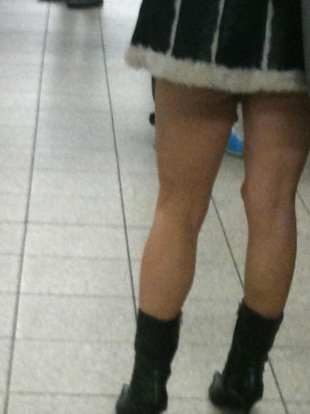 11P No pants subway ride