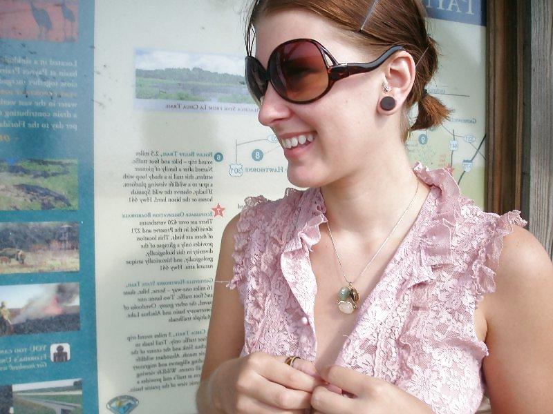 18P Amateur Flasher Girl 