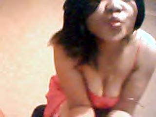 25P Filipina Flashing on Webcam