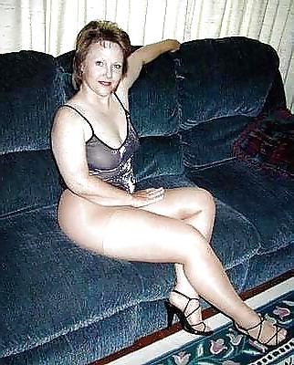 14P Mature Nylons 9 !!!!